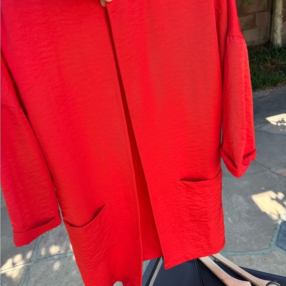 Vilagallo Jacket Red Lightweight 3/4 Sleeve Slouchy Silky Size 44 Large - Picture 4 of 11